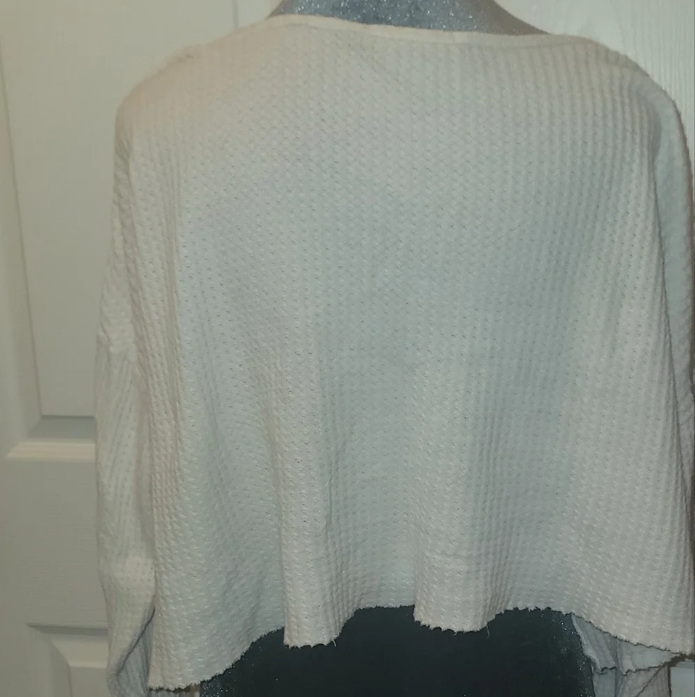 Forever 21 Waffle Texture Crop Cream V-Neck Top